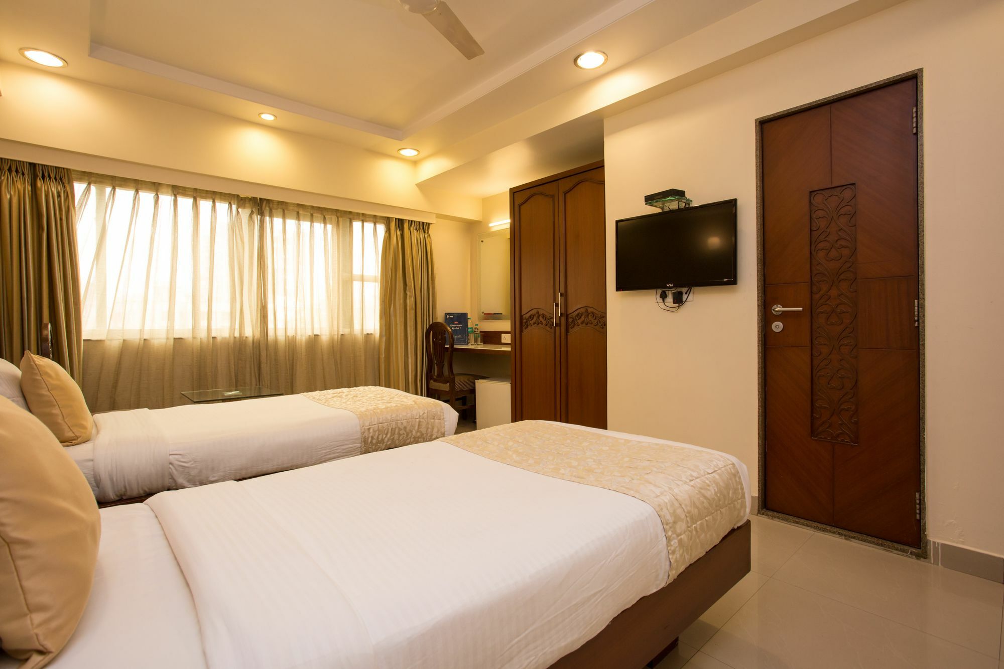 Oyo 10007 Hotel Grace Residency Bombaj Zewnętrze zdjęcie